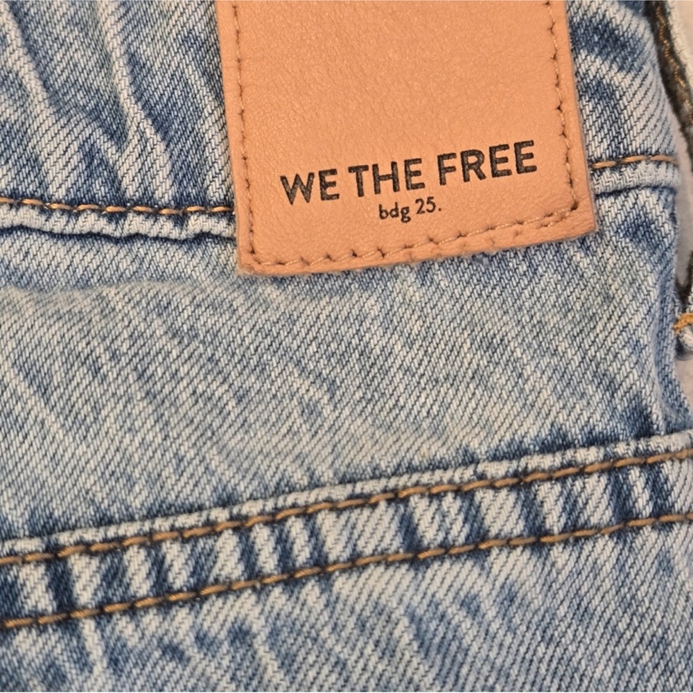 We The Free by Free People High-Rise 90s Boyfriend Distressed Jeans bdg.25 - Picture 6 of 13